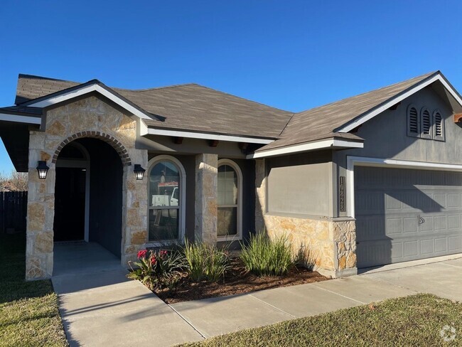 Building Photo - Nice, Pretty House in China Spring ISD