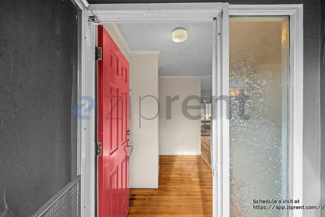 Photo - 1323 Harwood St