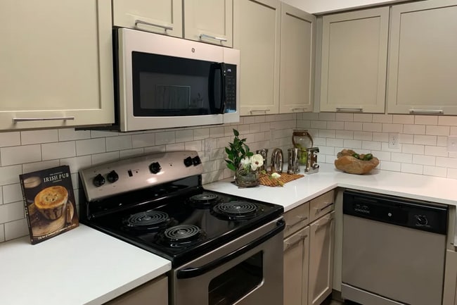 Photo - Live Free for a Month – Your New Home Awaits! Unit AFL