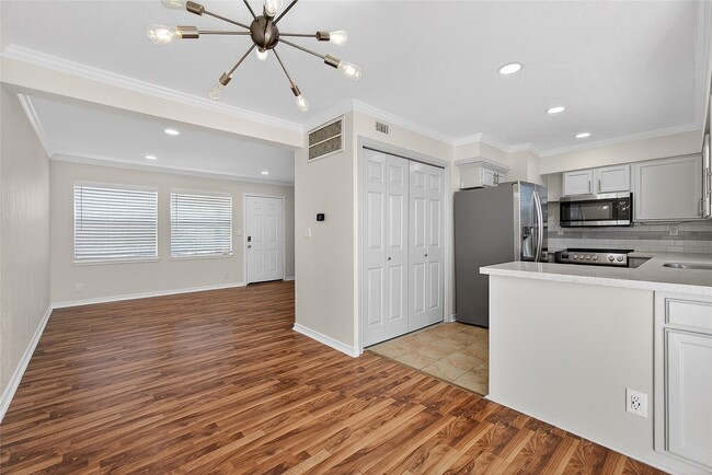 Photo - 1221 Cedar Post Ln Unit 1B