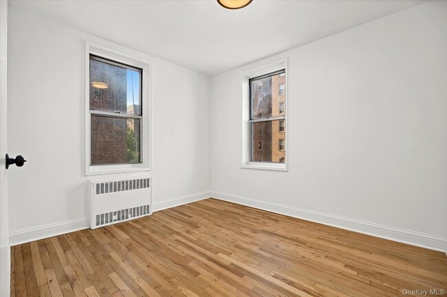 Photo - 67-30 Clyde St Unit 3B