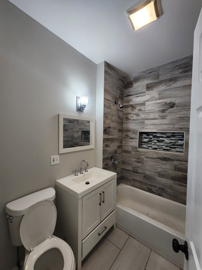 Photo - 1530 S Central Park Ave Unit Apt 2