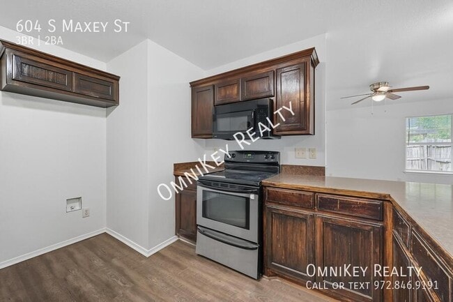 Photo - 604 S Maxey St