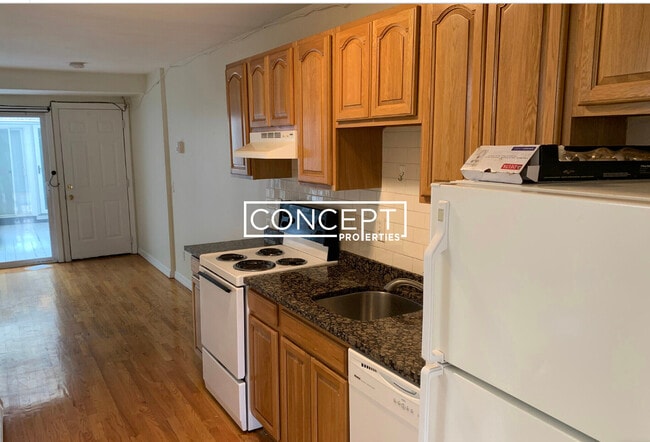 Building Photo - 47 Symphony Rd Unit 12B