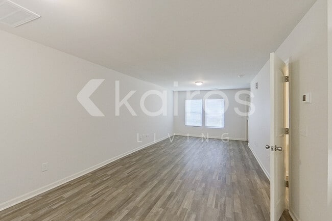 Photo - 3921 Miller Dr