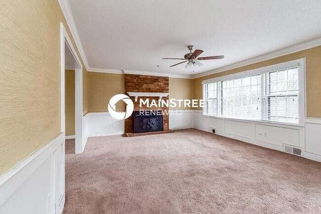5 Bedroom Pet-Friendly Home in Cordova, TN with Main Street Renewal