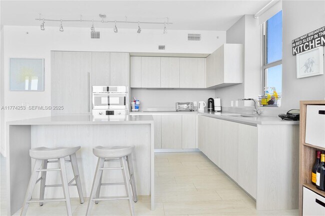 Photo - 4010 S Ocean Dr Unidad T3609