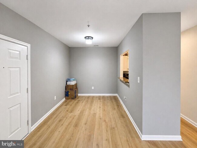 Photo - 601 Forest Walk Ln Unidad 103