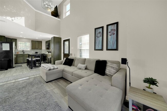 Photo - 2202 Koster Rd