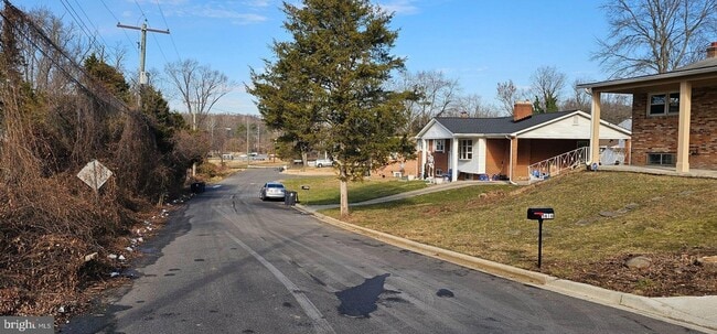 5616 Old Temple Hill Rd