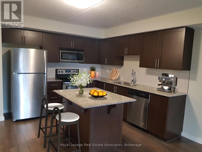 Photo - 25 Kay Cres Unité 306