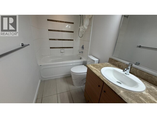 Photo - 909 Mainland St Unité 3008