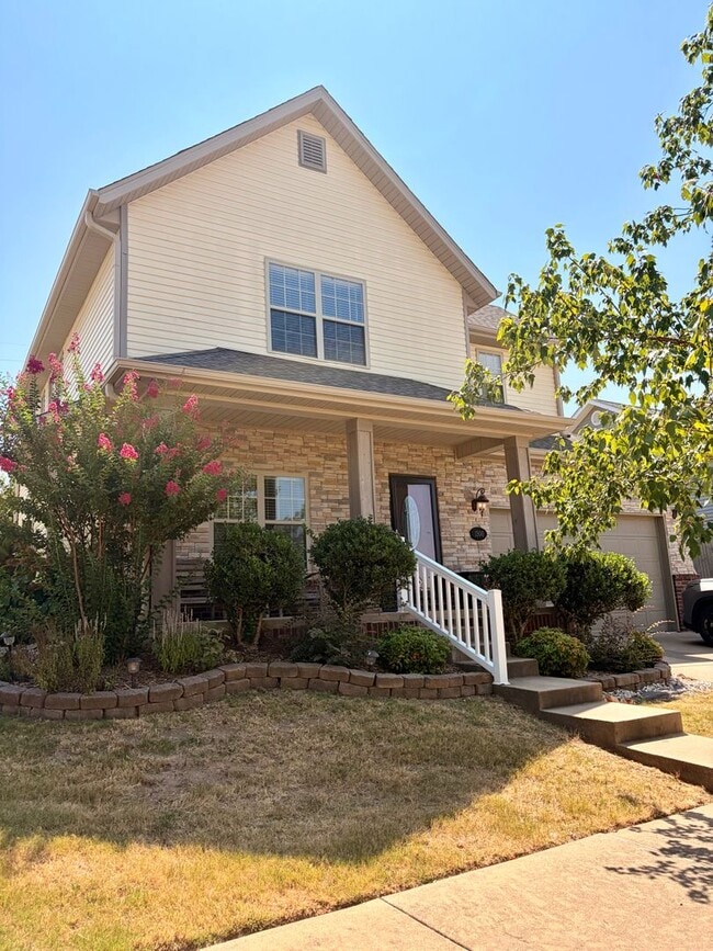 Photo - 1500 NE Dysart Woods Ln