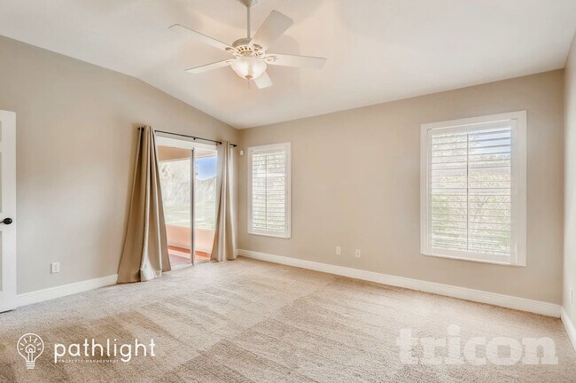 Photo - 10902 Versailles Blvd