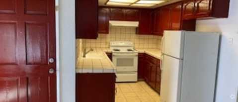 Building Photo - 3553 S County Center Dr Rental