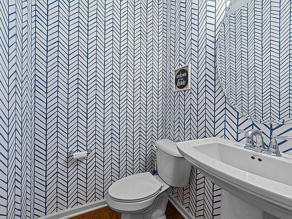 Photo - 59 Greenfield Ln