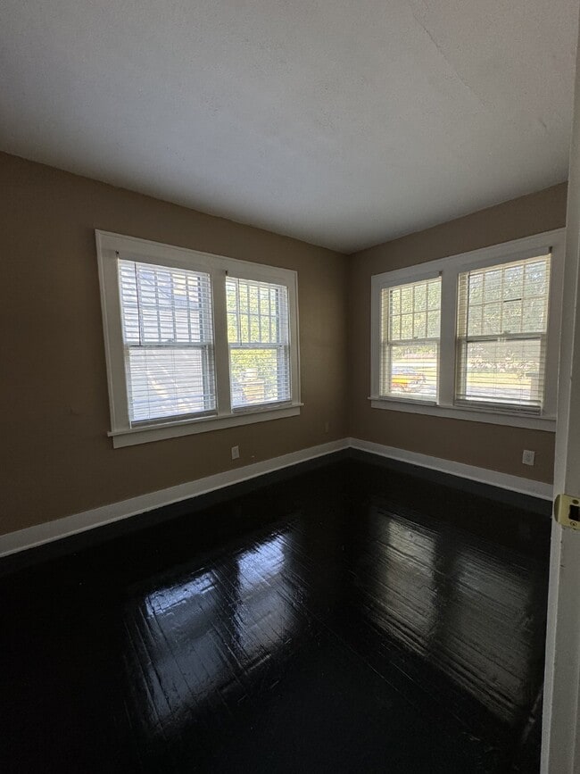 Updated 3 bedroom, 1 bathroom house with washer/dryer hookups
Hurry! Limited-Time Special: NO APP...