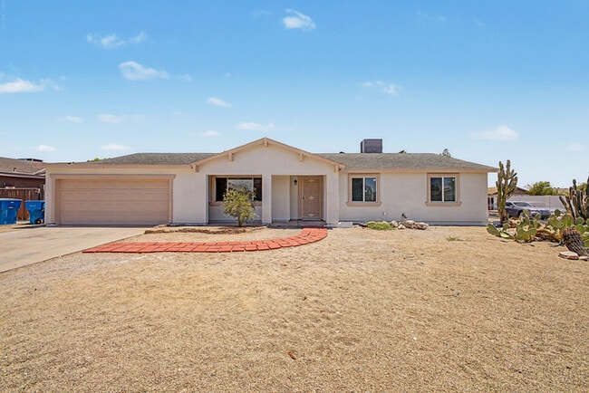 Building Photo - Single Family