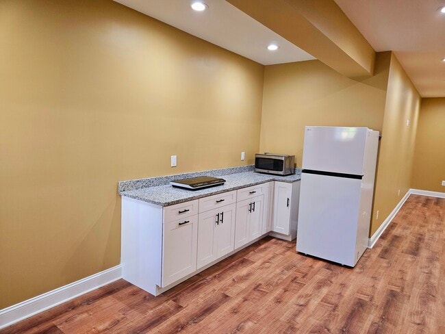 Building Photo - 10801 Valley Falls Ct Unit Basement