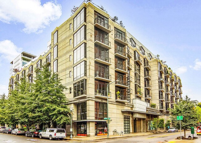 Industrial Highrise Available in the Stree... - Industrial Highrise Available in the Stree... House