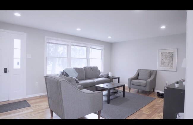 Photo - 9008 Autoville Dr