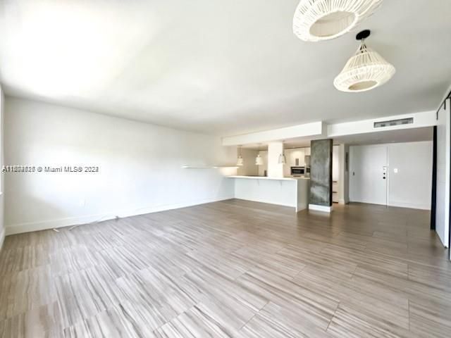 Photo - 10000 W Bay Harbor Dr