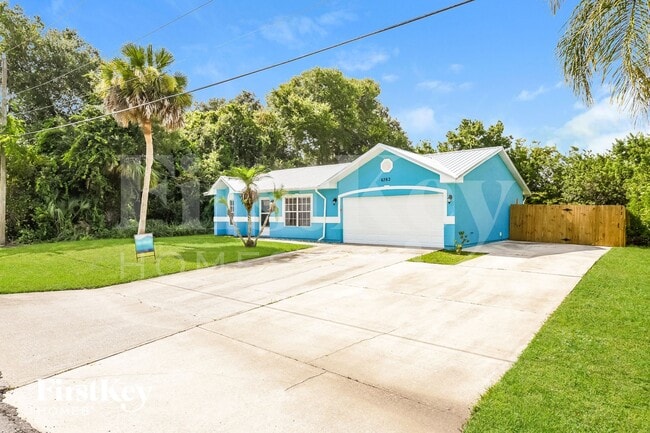 Photo - 6363 Brack St