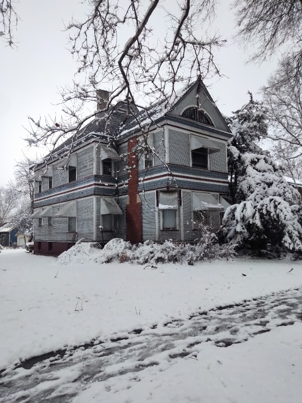 Building Photo - 816 W William St Rental