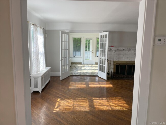 Photo - 56 Nassau Blvd