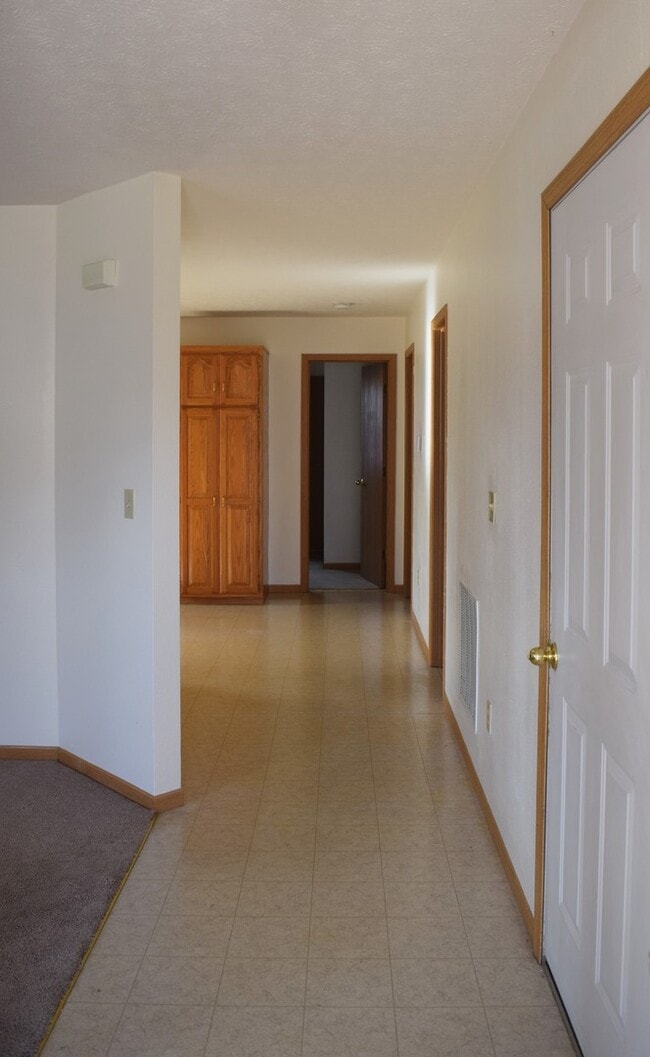 Photo - Spacious 3 bedroom, 2 bathroom duplex!