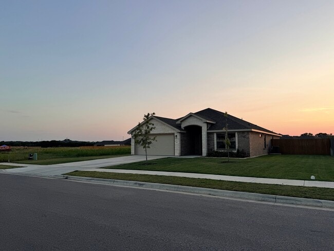 318 Walking Stick Dr