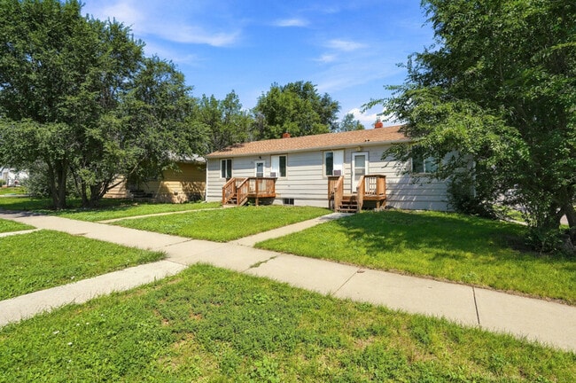 Photo - 904 Willsie Ave