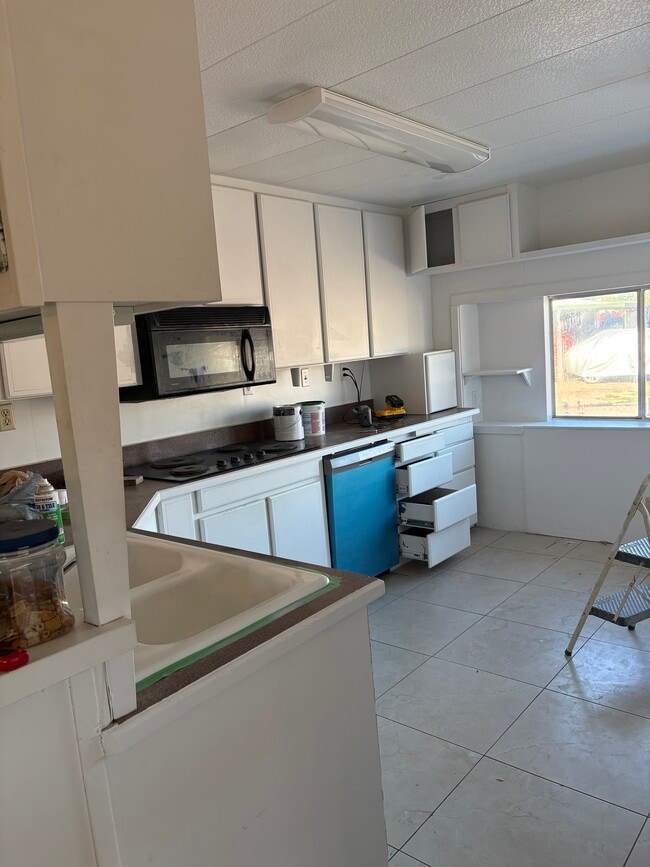 Photo - 1022 N Main Dr