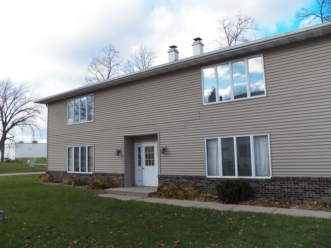 Building Photo - 1008 Bridgit Ct SE Unit 04