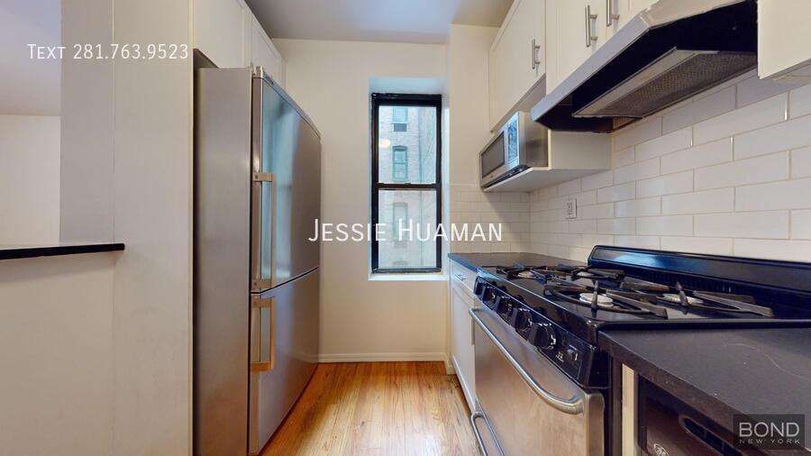 Photo - 240 Waverly Pl Unit 21A