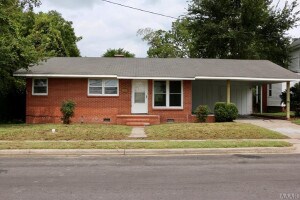 Front of home - 334 King St House