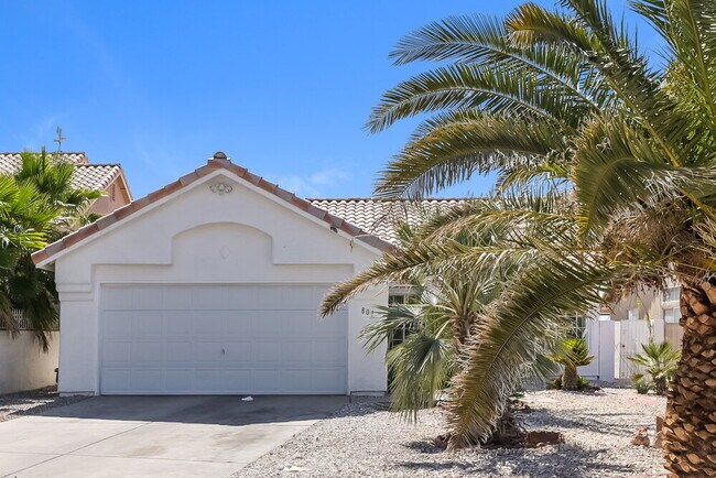 Building Photo - 801 Zinnia Cir