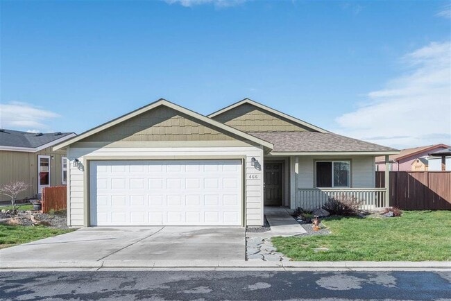Charming and Bright 3 Bed, 3 Bath Home in ... - Charming and Bright 3 Bed, 3 Bath Home in ...
