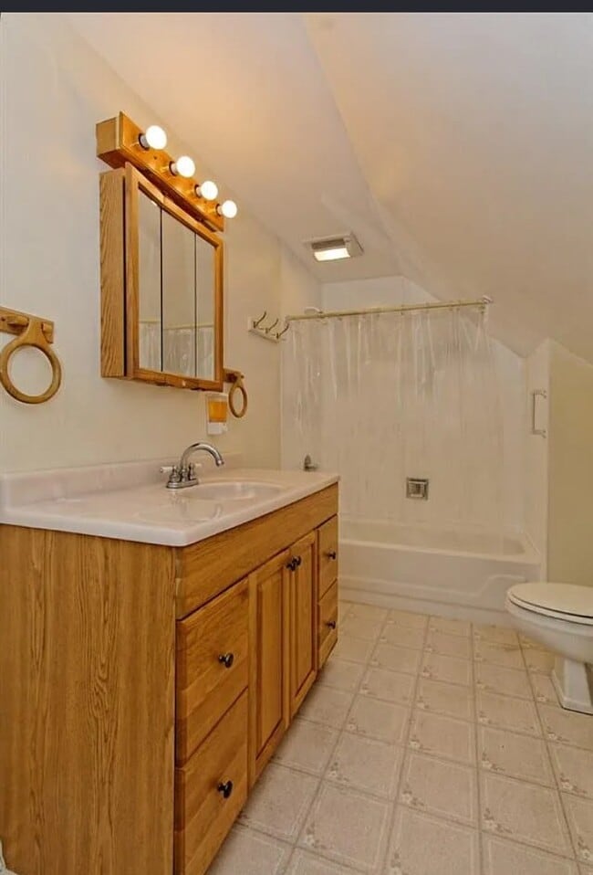 Photo - 1297 Coplon Ave