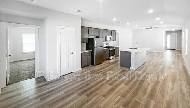 Photo - 1239 Amistad Lp