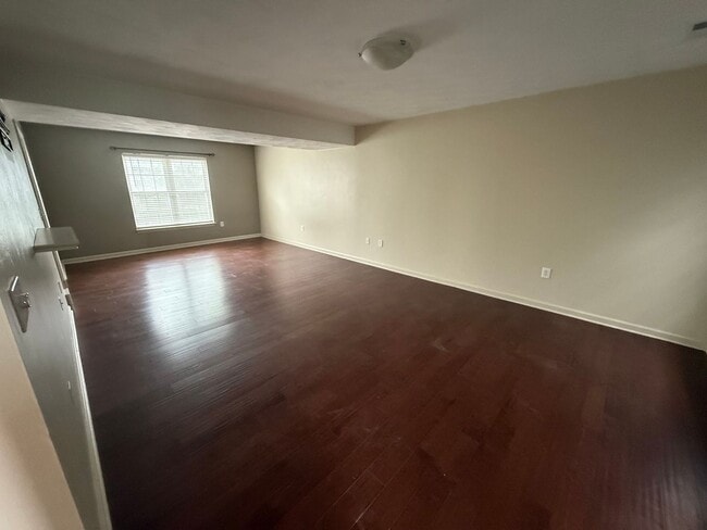 4826 Golfview Dr NE