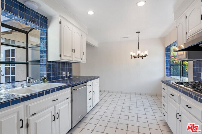 Photo - 11555 Duque Dr