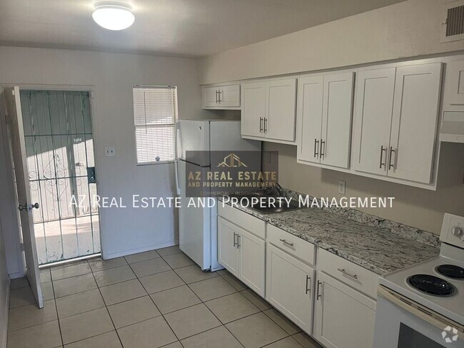 Building Photo - 1938 W Berridge Ln Unit 2 Rental