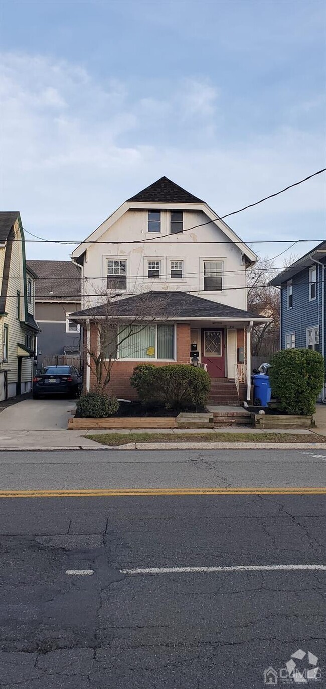 Building Photo - 820 Raritan Ave Unit 2 Rental