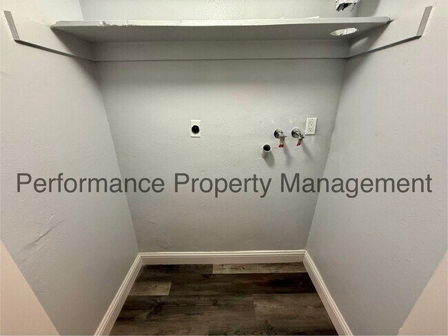 Photo - 1108 McDonald Way Unit B
