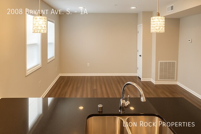 Photo - 2008 Bryant Ave S Unit 1A