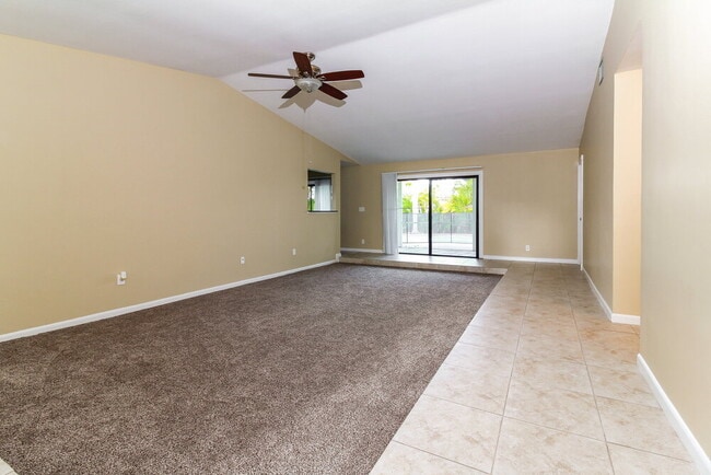 3900 NW 115th Ave
