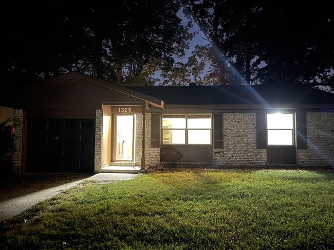 Photo - 1326 E 30th St