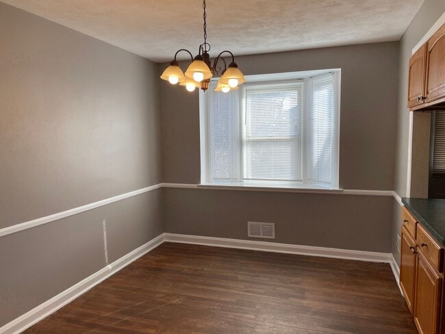 Photo - 3-Bedroom, 2-Bathroom Eastwood Rental