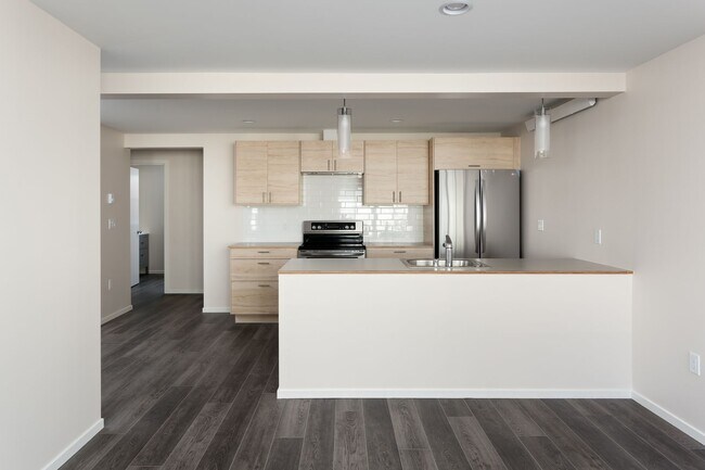 Photo - 10317 Greenwood Ave N Unidad B